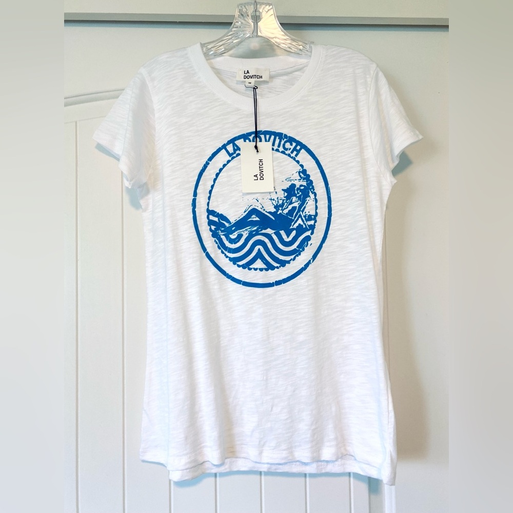 NWT La Dovitch M S Kilan Cotton Tee Slub White T Shirt Beach Scene Electric Blue